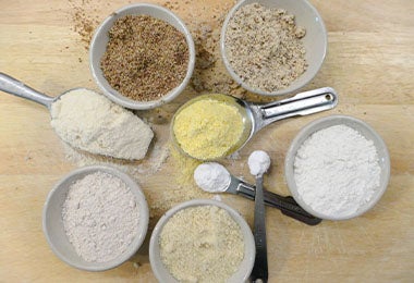 Un bizcocho puede prepararse con distintos tipos de harina