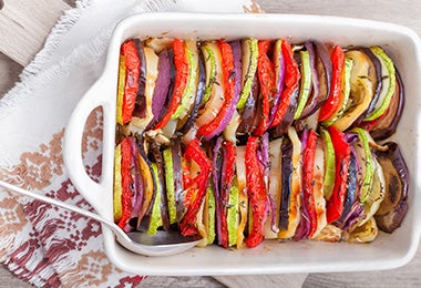 Cortador de verduras en rodajas para preparar receta