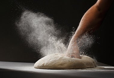 Masa fermentada para hacer babka de chocolate