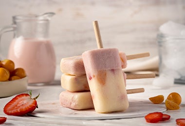 Paletas de yogurt de fresa