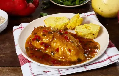 Pollo en Salsa de Maracuyá